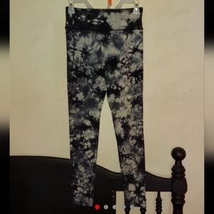 Wild fable black & grey tie dye / smoke print leggings